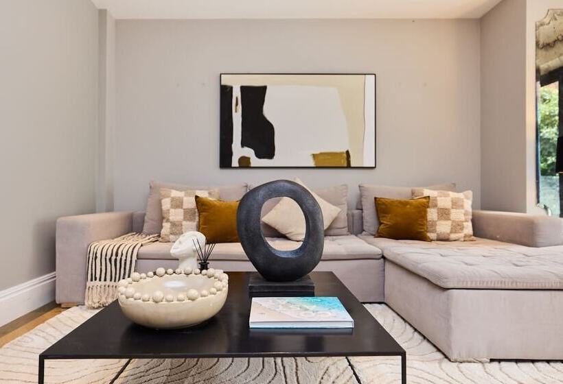 The Regent S Park Scenery   Spacious 3bdr House W/ Garden And Study Room