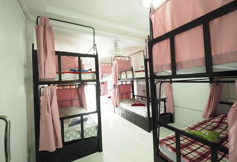Arisa Hostel