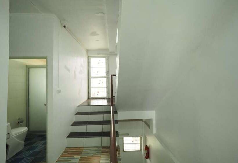Arisa Hostel