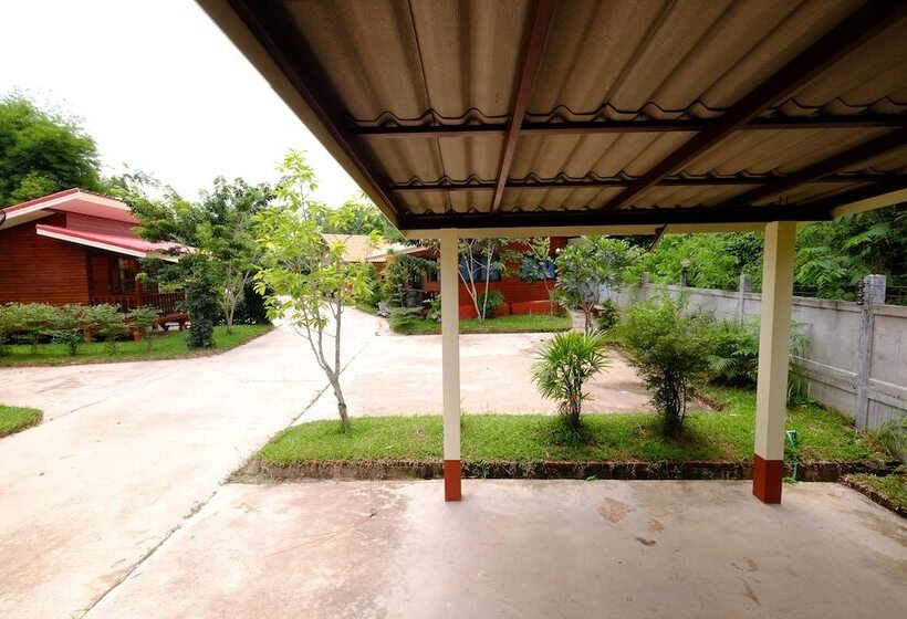 فندق Baan Torfun Resort Sakon Nakhon