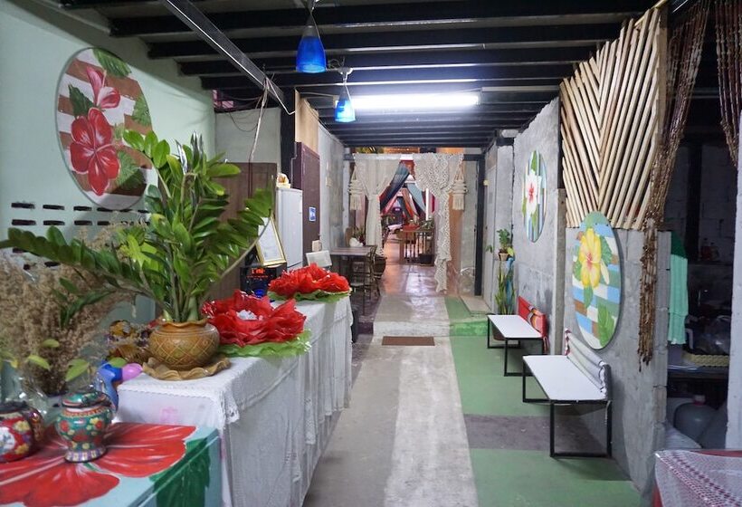 هتل Chiangkhan Modern Home
