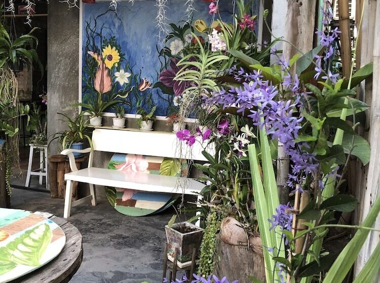 هتل Chiangkhan Modern Home