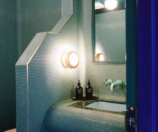 فندق Herringbone