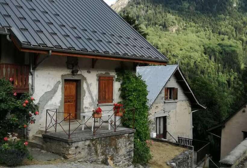 호텔 Hôtel Les Cimes