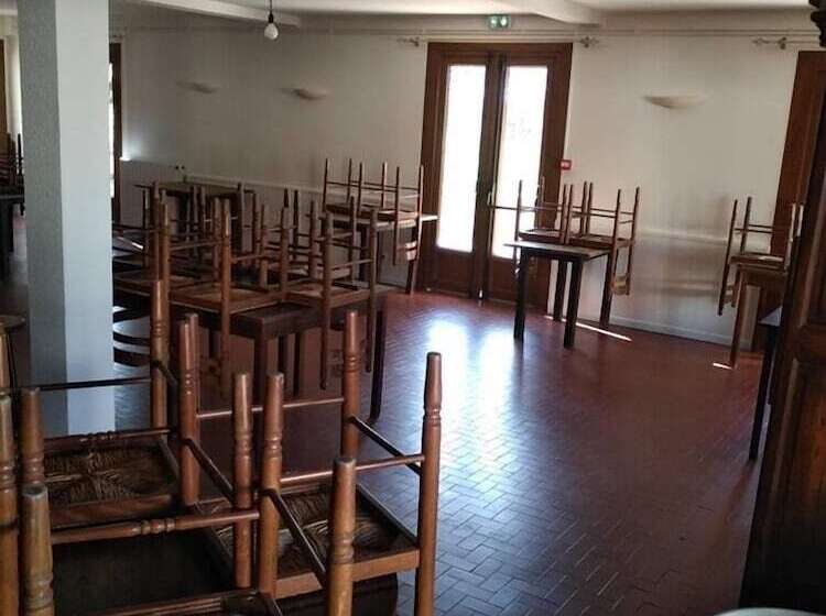 فندق L Auberge Du Drot