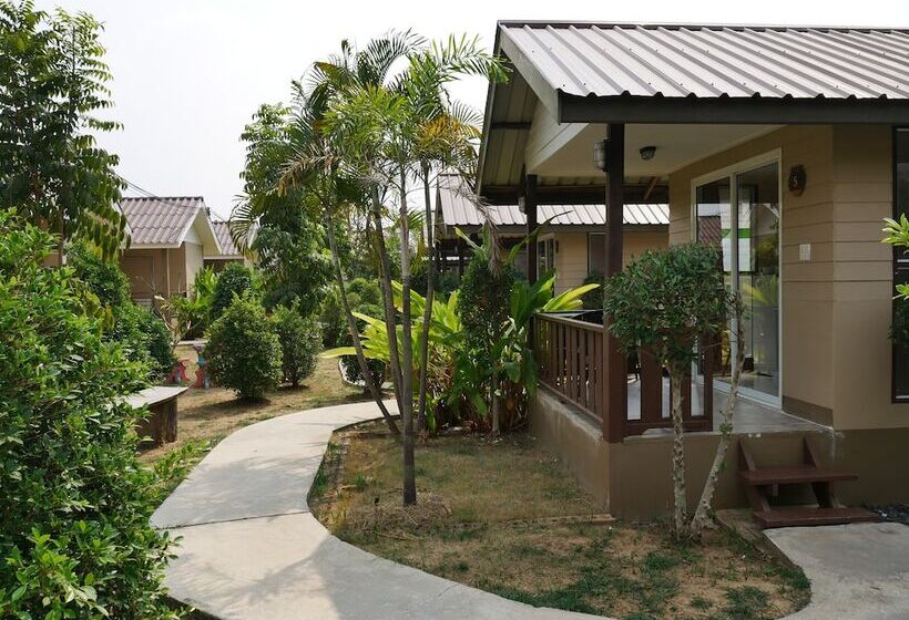 בית מלון כפרי Nuanrudee Resort