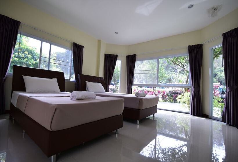 בית מלון כפרי Petch Jed Sao Noi Resort