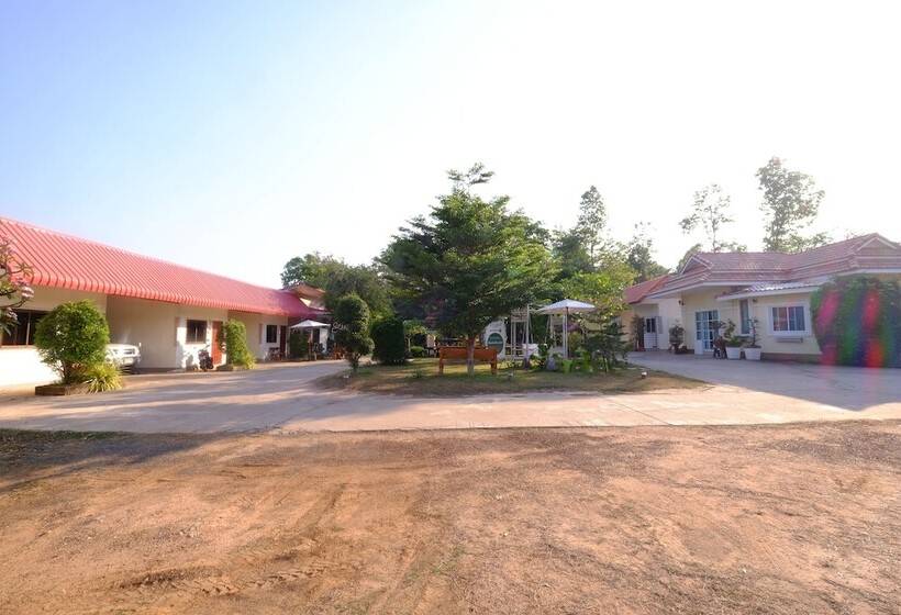 هتل Prompong Resort Mukdahan