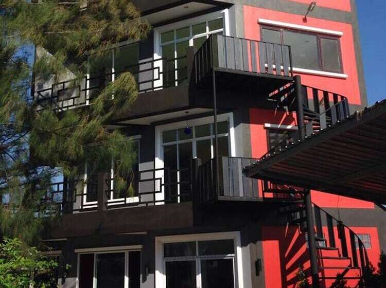 فندق Red Heart Resort