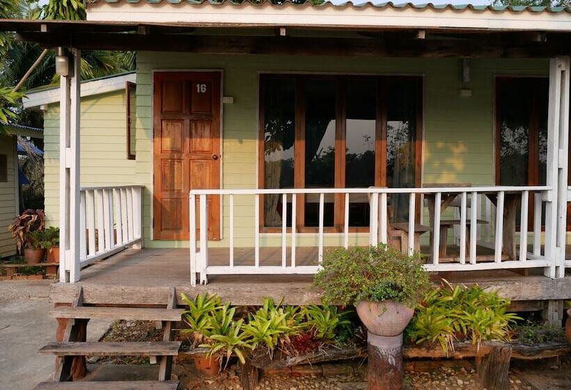 בית מלון כפרי Sakul Kaew Resort