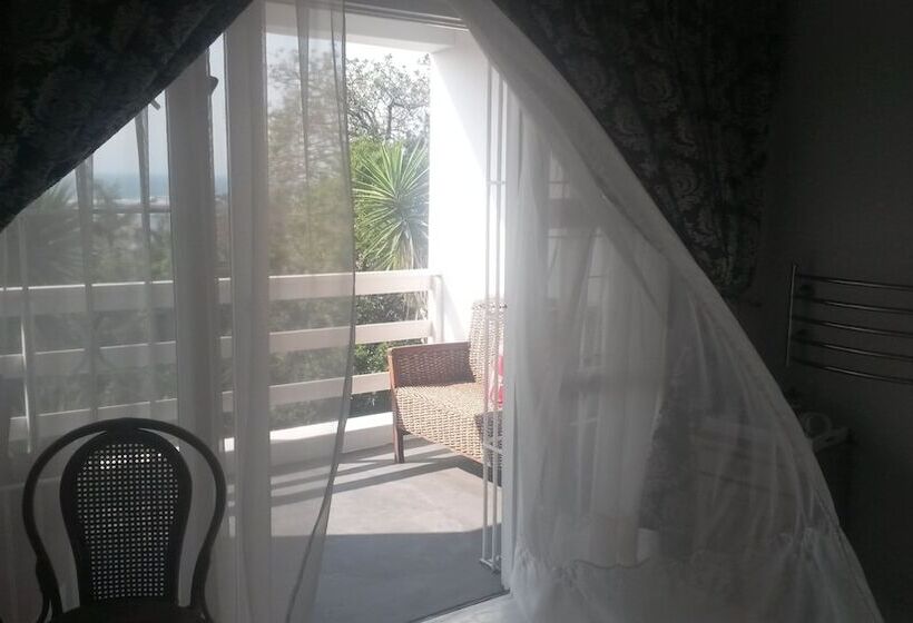 Mhlangeni Lodge B&b   Adults Only