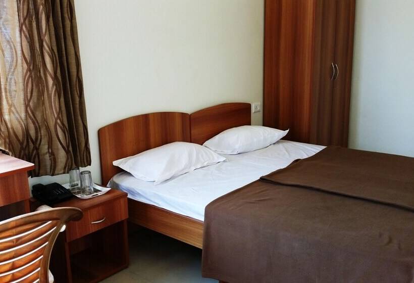 펜션 Gomes Pousada Guest House