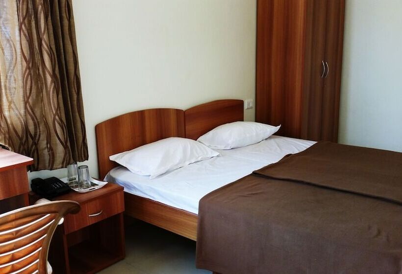펜션 Gomes Pousada Guest House