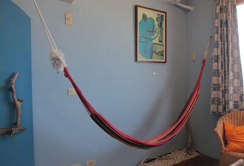 پانسیون Halfway B&b