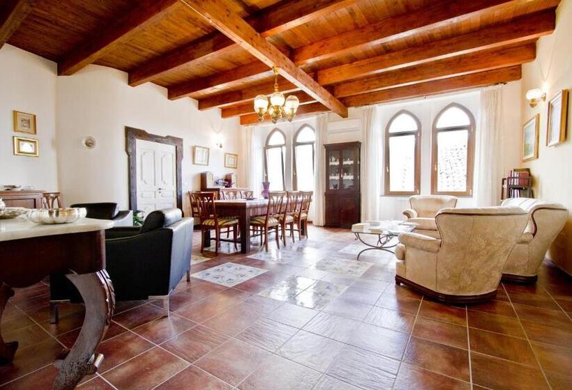 ベッドアンドブレックファースト Ospitalità Don Carlo