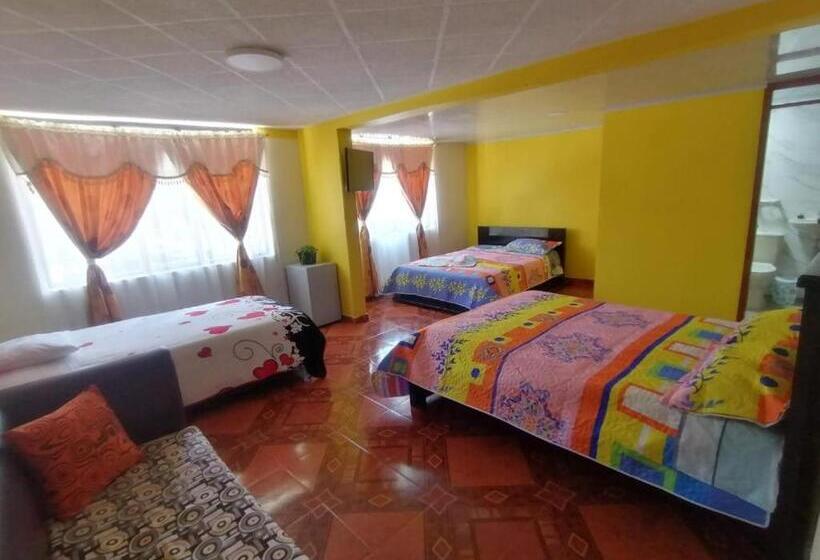 هتل Flores La Frontera