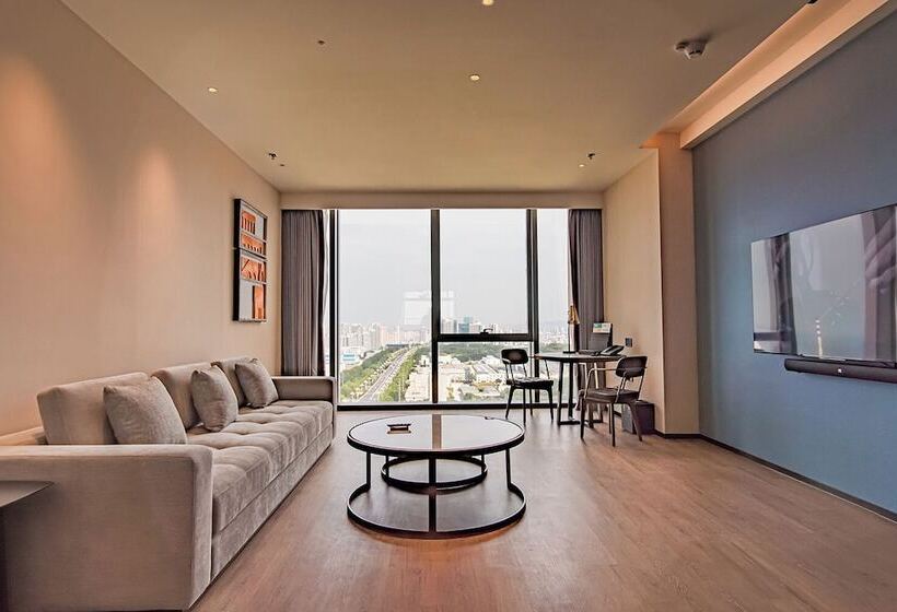 هتل Four Points By Sheraton Yantai