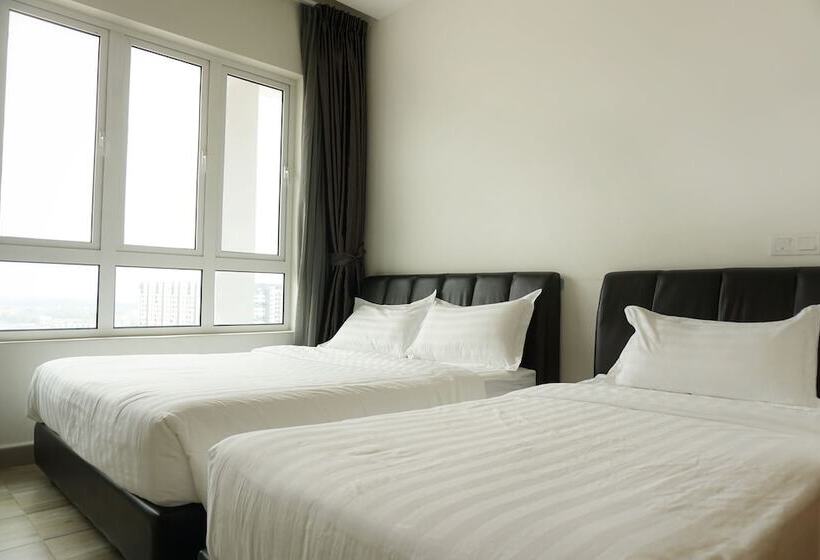 هتل The Octagon Premium Suite   Ipoh