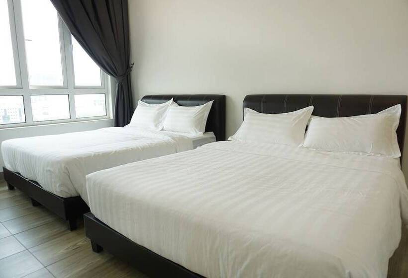 هتل The Octagon Premium Suite   Ipoh