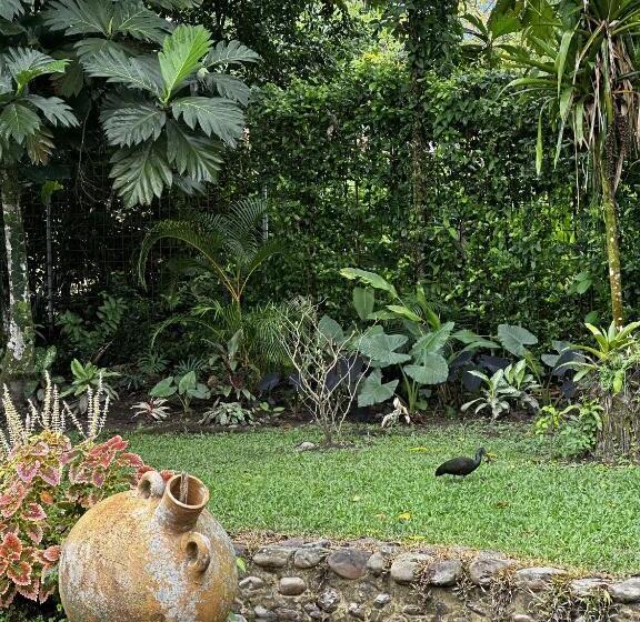 تختخواب و صبحانه Doral House Villavicencio