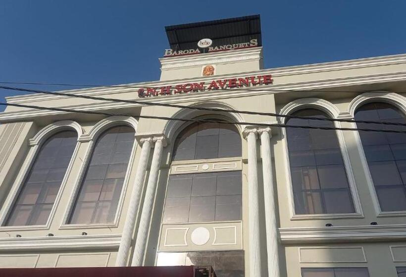 호텔 Baroda Banquets