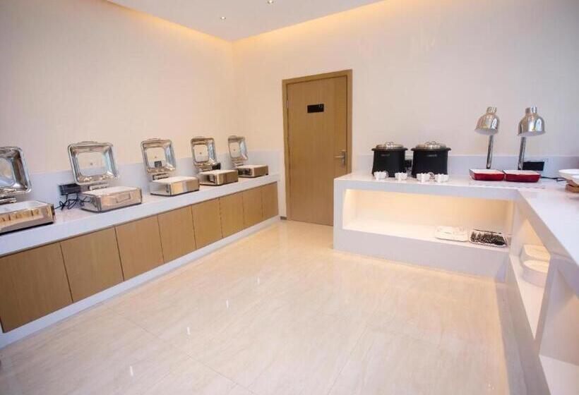호텔 City Comfort Inn Yichang Zigui Three Gorges Dam Binhu