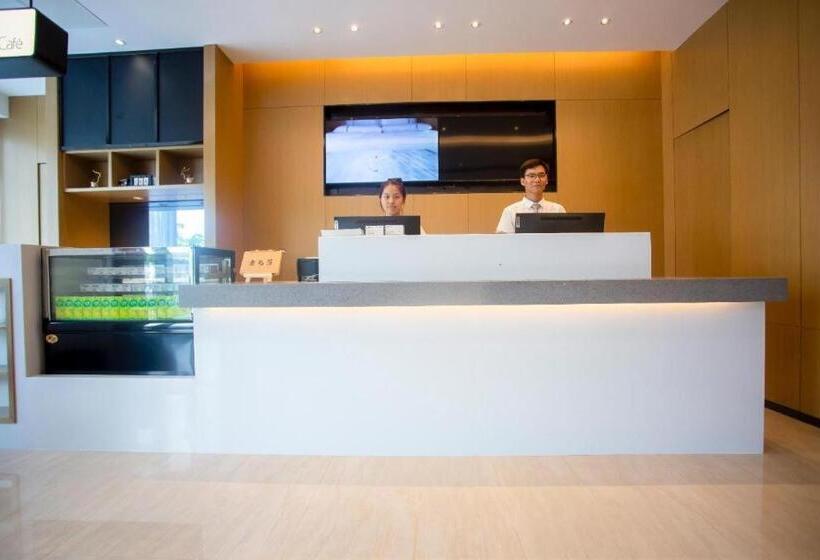 호텔 City Comfort Inn Yichang Zigui Three Gorges Dam Binhu