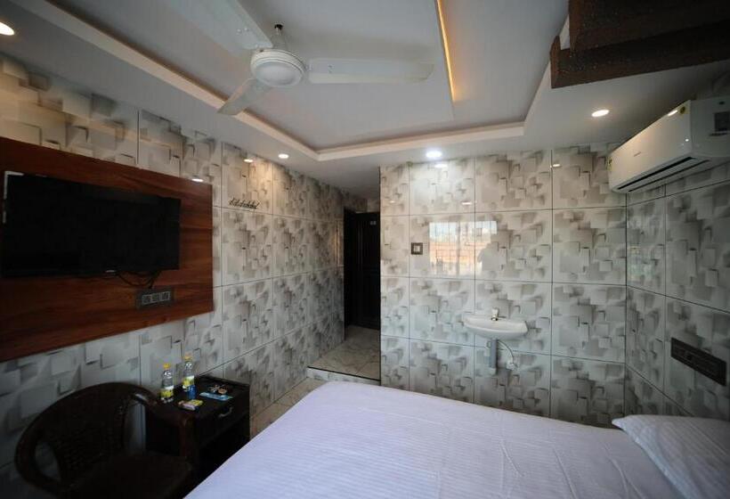 Отель Jr Grande