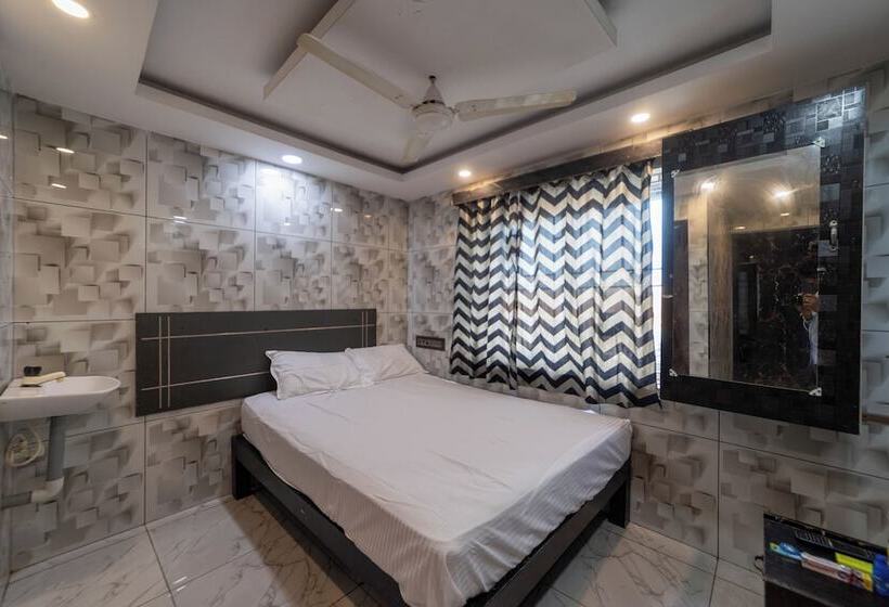 Отель Jr Grande