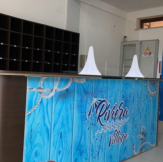 酒店 Riviera Village