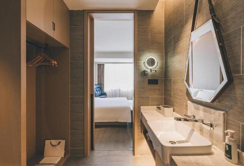 Atour Hotel Wenzhou Yueqing Nanhong Plaza