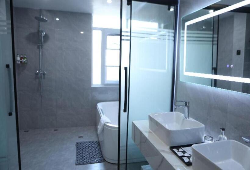 Borrman Hotel Pingyi Beifang Shicaicheng Mingde Road