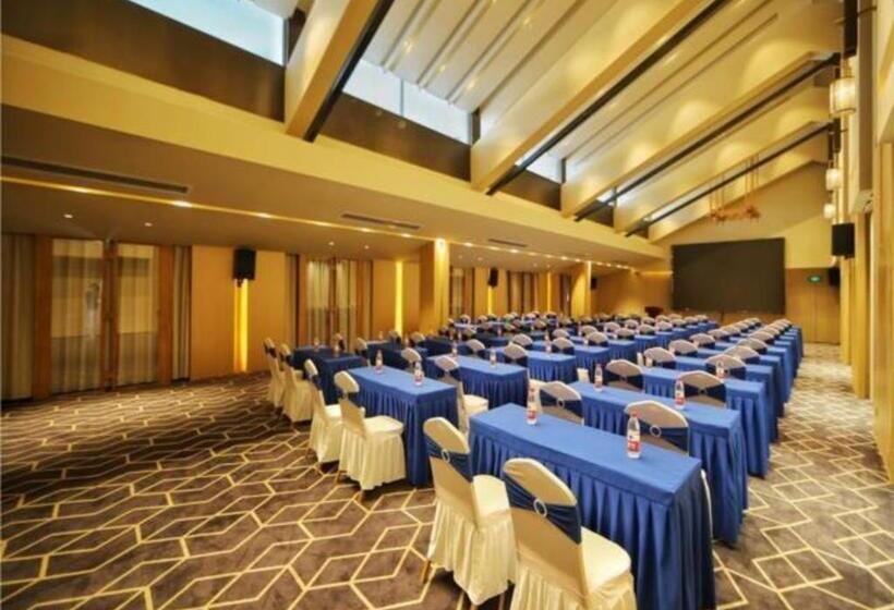 E Cheng Hotel Liuzhou Sanjiang Fengyu Bridge