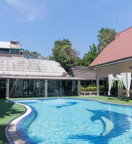酒店 Banna Resort