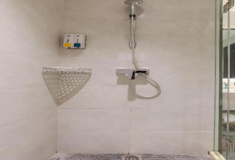 Отель City Comfort Inn Jiyuan Jishui Avenue Jigang