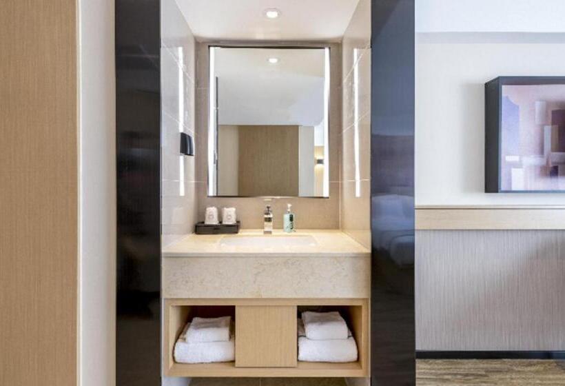 Отель City Comfort Inn Zhaoqing East Railway Station Dinghu Mountain Scenic Area