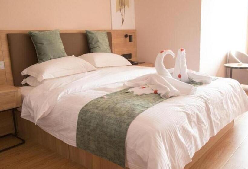 호텔 Green Tree Inn Express Inner Mongolia Tongliao Zalute Qi Lubei Town People S Hospital