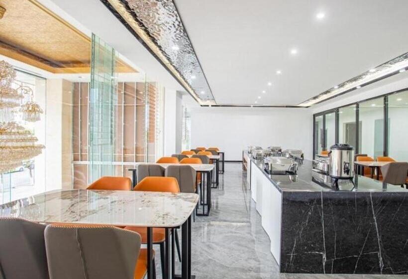 فندق Green Tree Inn Yunnan Chuxiong Yiren Ancient Town