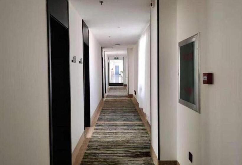 酒店 Greentree Inn Express Liaoning Jinzhou Bijia Mountain