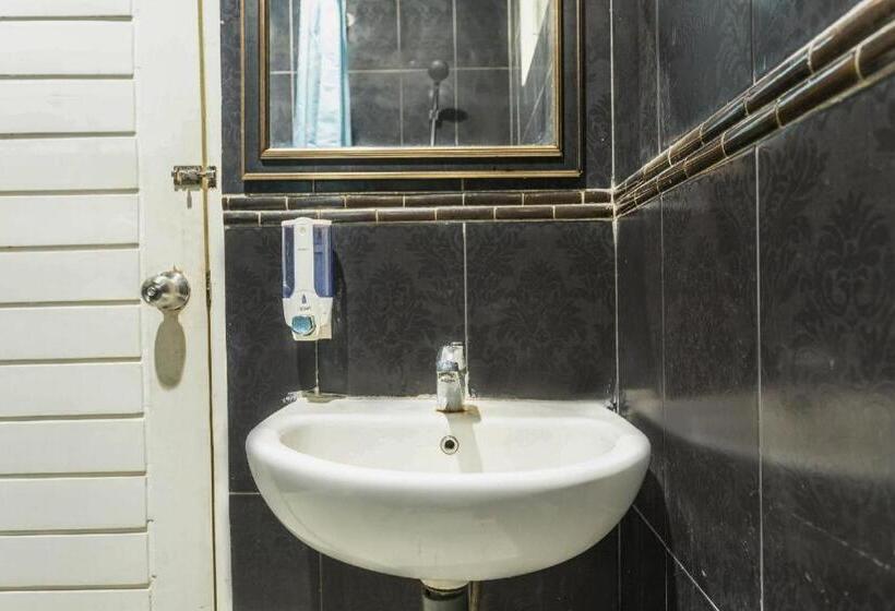 בית מלון כפרי Oyo 2544 Just In