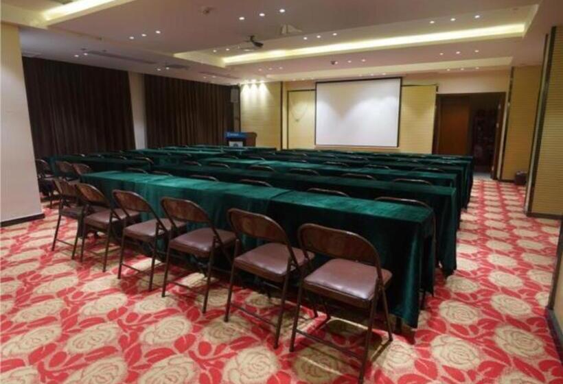 هتل City Comfort Inn Ji An Railway Station Jinggangshan University