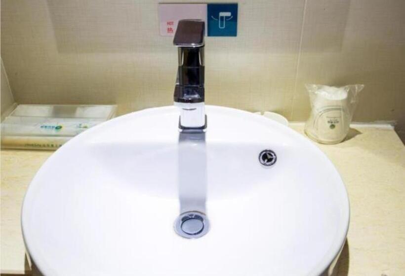 هتل City Comfort Inn Xiangyang Shenzhen Industrial Park