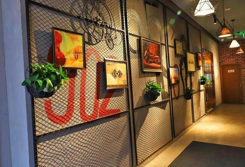 호텔 James Joyce Coffetel Guangyuan High Speed Railway Station Dongba Municipal Government