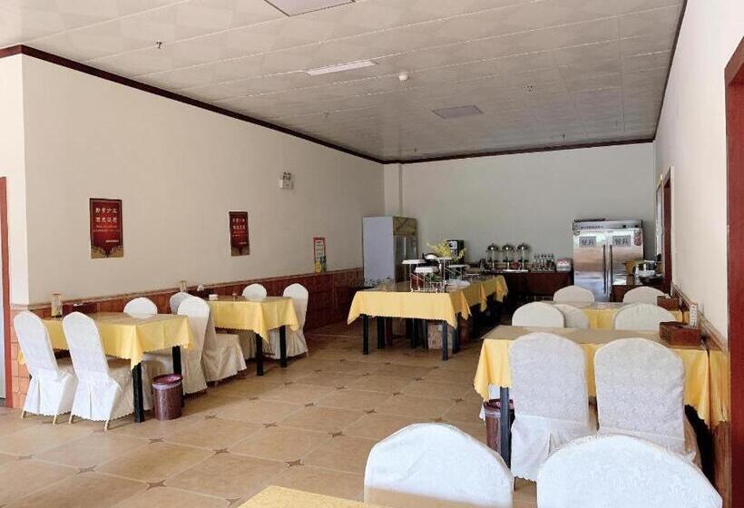 هتل James Joyce Coffetel Xishuangbanna Gaozhuang Starlight Night Market