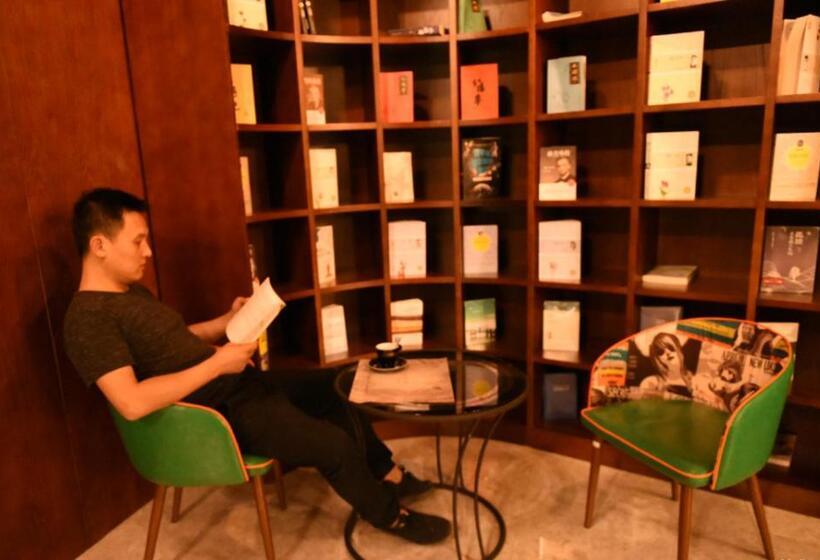 ホテル James Joyce Coffetel·nanchong Southern Government Center