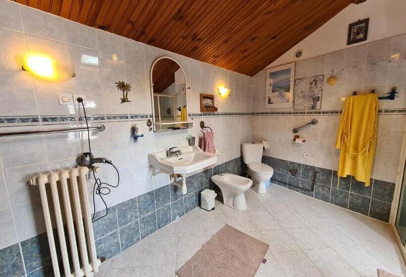 مبيت وإفطار Grande Chambre Calme Avec Vue, Wifi Et Parking   Le Pêchereau   Fr 1 591 559