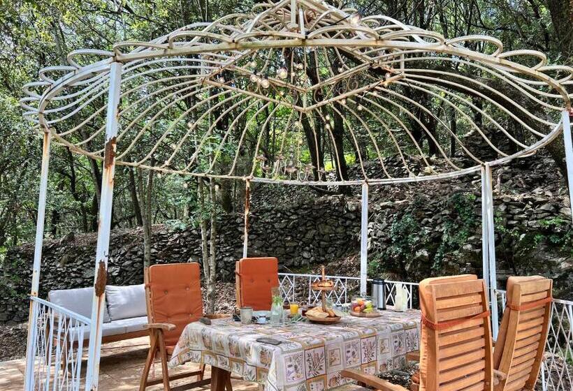 ベッドアンドブレックファースト Les Magnels