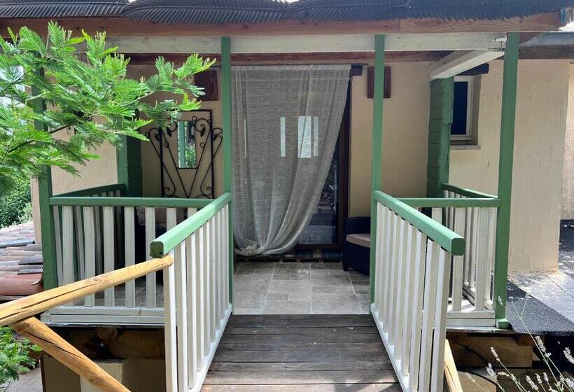 ベッドアンドブレックファースト Les Magnels