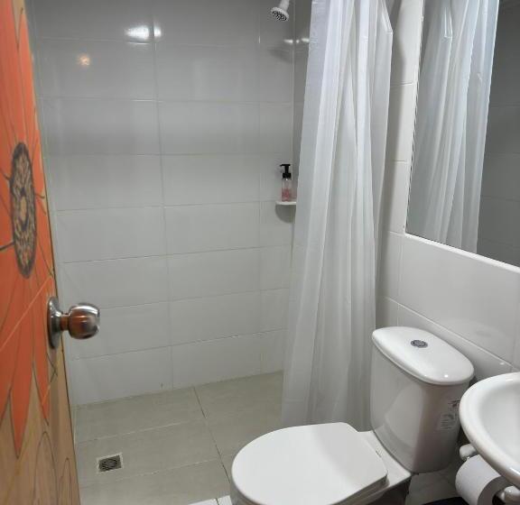 تختخواب و صبحانه Zivá Hostal