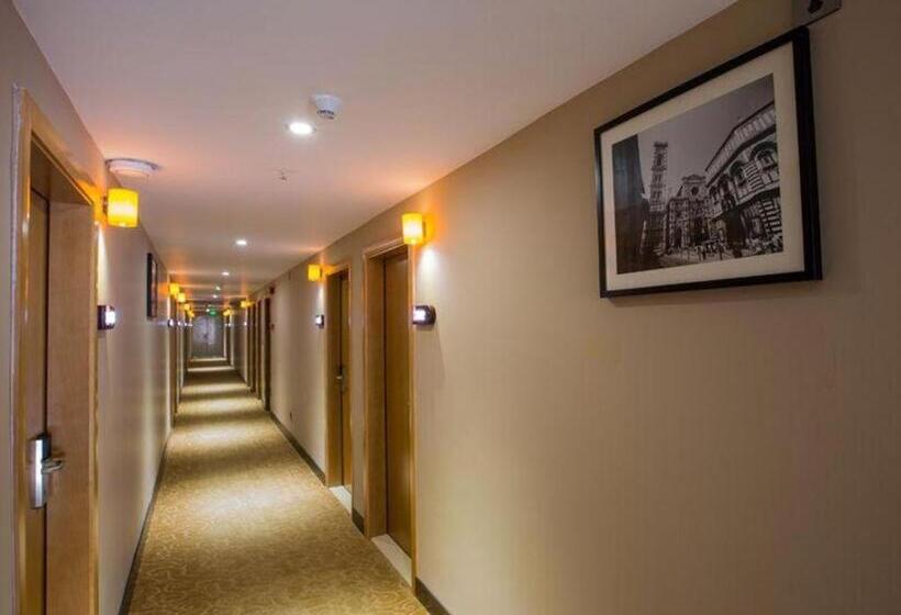 فندق 7 Days Inn Yingshang Lanxing Building Materials Market